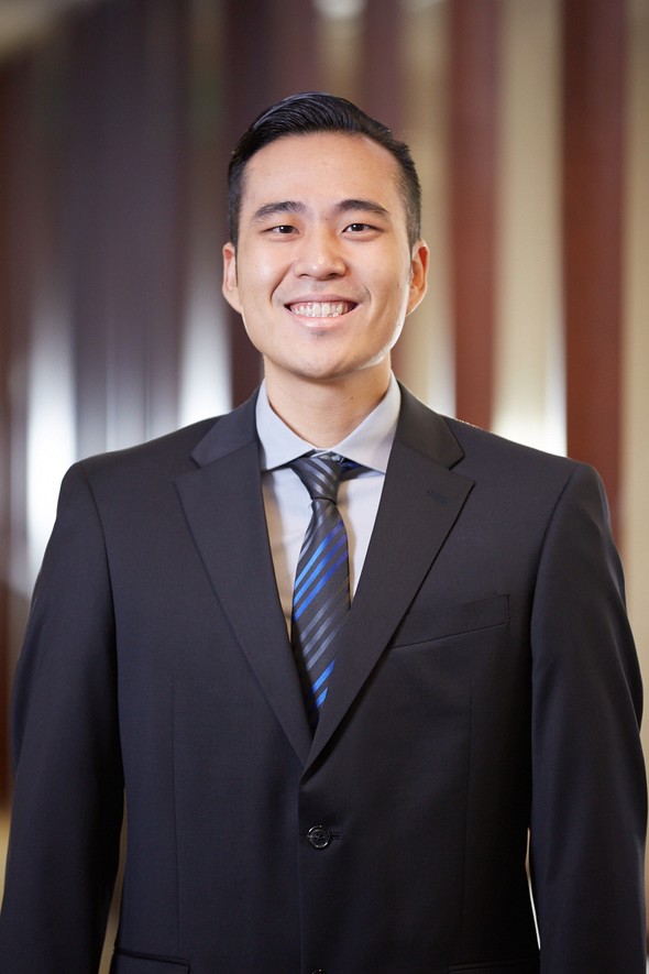 Honolulu Hawaii Financial Advisor, Christopher Ark, Client Service Associate